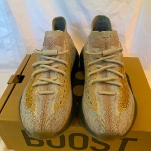 Yeezy boost 380 ‘Pepper Non-Reflective’. Woman’s size 6.